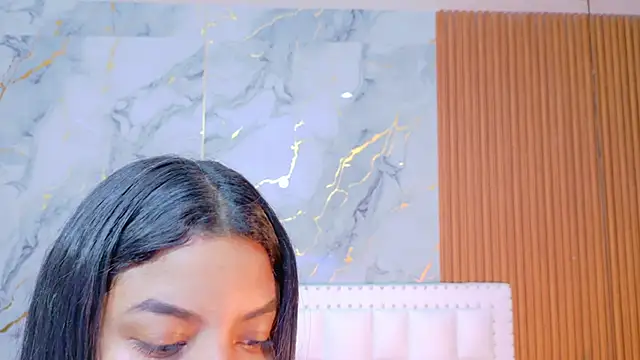 curvybrunnett online show from November 2025 11:41:01 AM