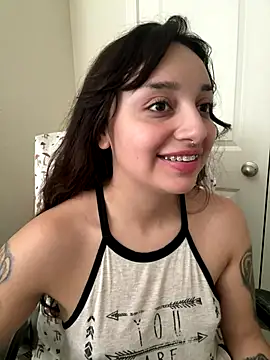 CharmingMaddie online show from December 2025 06:26:02 PM