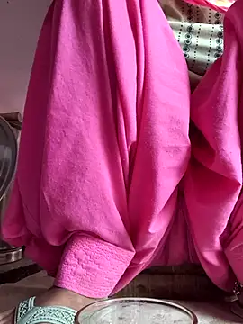 Love-pari077 online show from November 2025 01:28:02 AM