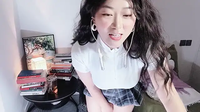 Emmaq996 online show from October 2025 02:45:02 AM