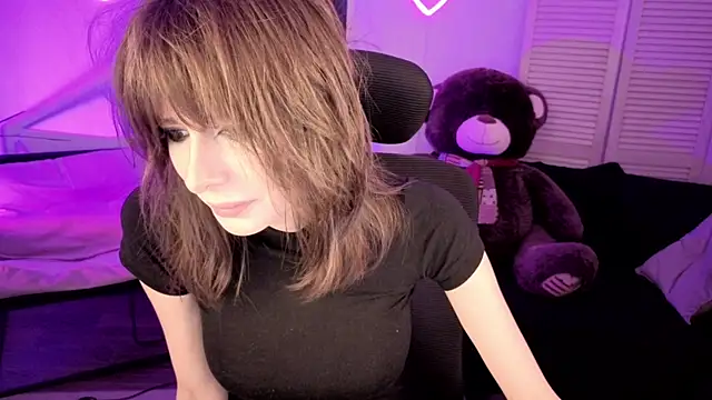 CrystallBloom online show from April 2026 01:28:02 AM