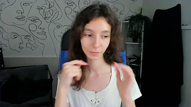 Snapshot of EmmanuellBrown chatting on October 2025 10:15:01 AM EmmanuellBrown online show from October 2025 10:15:01 AM