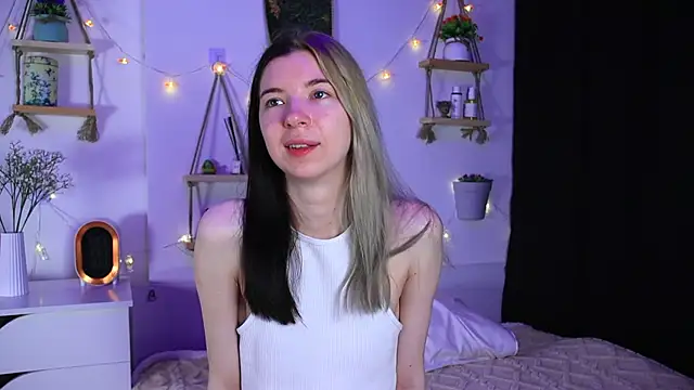 EmmieBlade online show from October 2025 07:13:01 PM