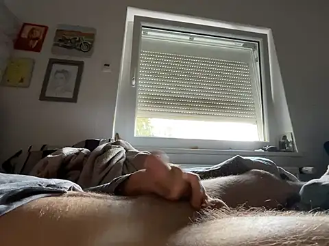 xmilolivex online show from April 2026 03:59:01 PM