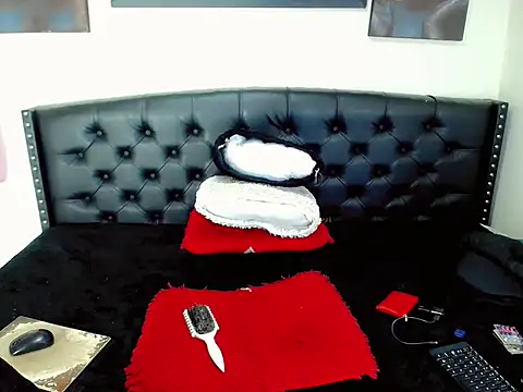 Sasha - online show from October 2025 04:21:01 AM