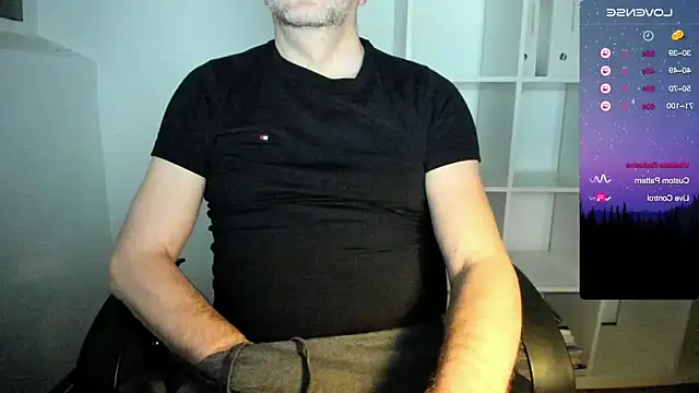 Snapshot of german9inch chatting on January 2025 11:56:02 PM german9inch online show from January 2025 11:56:02 PM