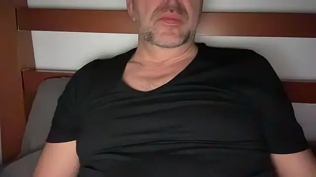 Snapshot of german9inch chatting on February 2025 09:40:01 PM german9inch online show from February 2025 09:40:01 PM