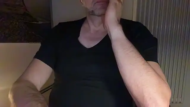 Snapshot of german9inch chatting on March 2025 11:43:01 PM german9inch online show from March 2025 11:43:01 PM