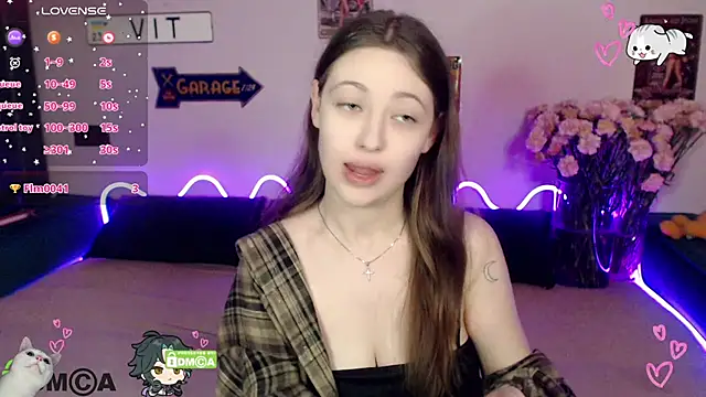 Snapshot of AmourLily chatting on April 2026 12:40:02 PM AmourLily online show from April 2026 12:40:02 PM