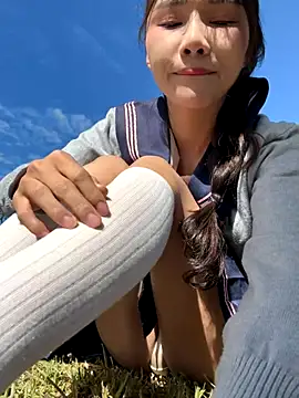 Snapshot of Adora188 chatting on November 2025 04:33:02 AM Adora188 online show from November 2025 04:33:02 AM