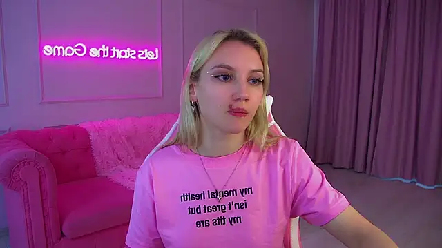 StacyEvances online show from November 2025 06:23:01 AM