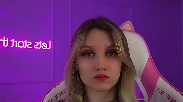 StacyEvances online show from March 2026 06:32:01 PM