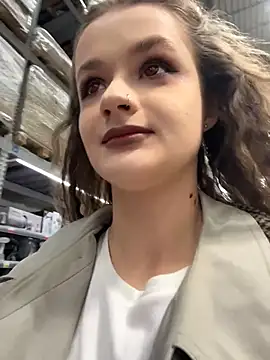 KittyQueeny online show from October 2025 02:18:01 PM