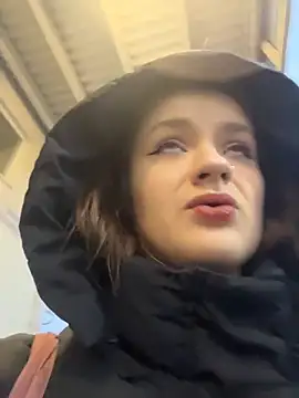 KittyQueeny online show from December 2025 12:34:02 PM