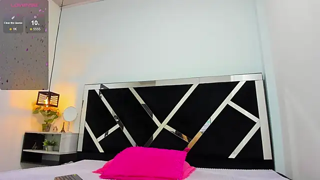 iisabella noa online show from November 2025 08:00:01 PM