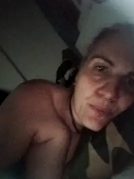 Snapshot of est_82 chatting on September 2025 09:37:01 PM est 82 online show from September 2025 09:37:01 PM