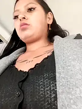 LunaHot 777 online show from March 2026 07:32:02 PM