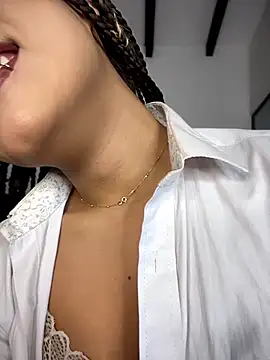 MystiqueXXX online show from February 2026 01:18:01 PM