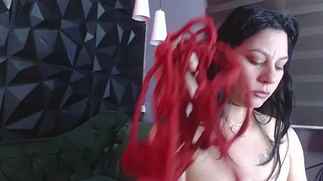 helenasaenz online show from December 2025 12:32:01 PM