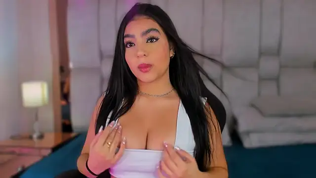 Snapshot of BelaCox_ chatting on September 2025 11:57:01 AM BelaCox online show from September 2025 11:57:01 AM