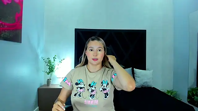 Emmaa white  online show from July 2026 05:44:02 PM