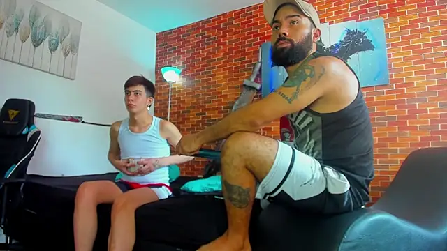 Michael twink  online show from November 2025 05:56:01 PM