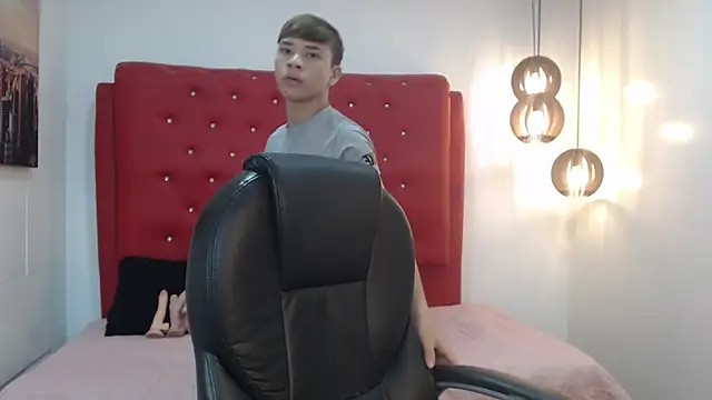 nathanclay online show from November 2025 03:49:02 AM