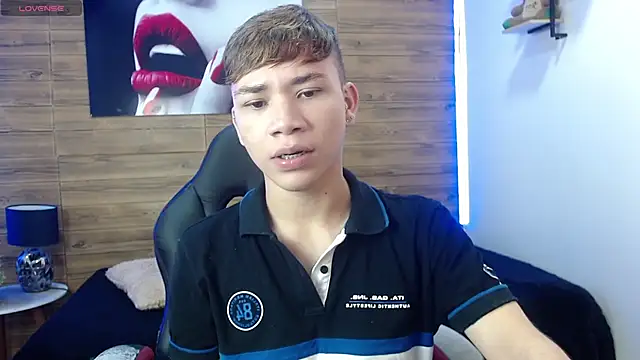 nathanclay online show from April 2026 03:22:01 AM