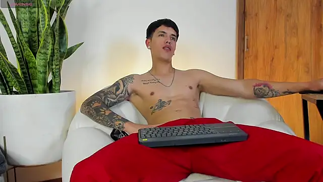 Snapshot of sebas__w01 chatting on November 2025 01:55:01 AM sebas w01 online show from November 2025 01:55:01 AM