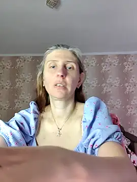 Snapshot of CandiCole chatting on June 2026 03:33:01 AM CandiCole online show from June 2026 03:33:01 AM