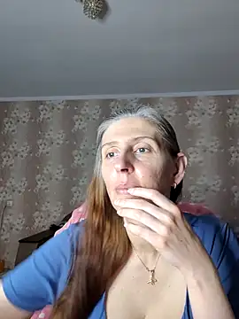 Snapshot of CandiCole chatting on June 2026 02:42:01 AM CandiCole online show from June 2026 02:42:01 AM
