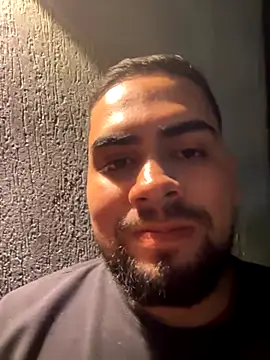 Snapshot of Yuber3 chatting on October 2025 08:53:02 AM Yuber3 online show from October 2025 08:53:02 AM