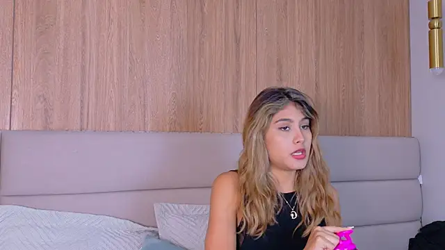 ZoehAngel online show from April 2026 12:00:02 PM