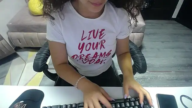 Velvet Moon V online show from October 2025 01:12:02 PM