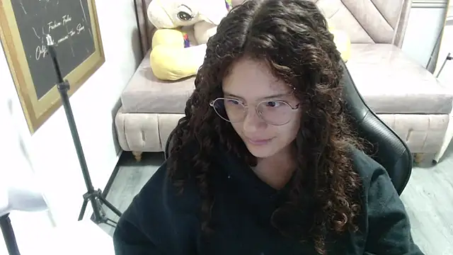 Velvet Moon V online show from November 2025 01:10:02 PM