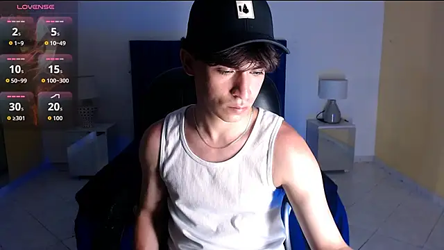 RoberthAlv online show from March 2026 01:40:02 PM