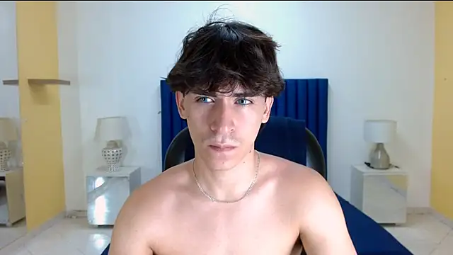 RoberthAlv online show from March 2026 12:20:01 PM