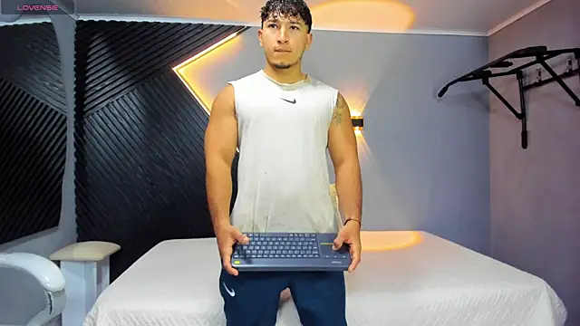 Horny nick18 online show from April 2026 11:27:01 AM