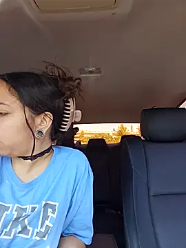 daddysgoodgrl215 online show from September 2025 05:49:01 PM