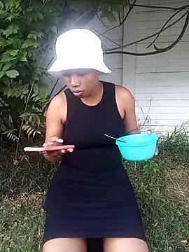 HoneyDripz 94 online show from October 2025 02:58:02 PM