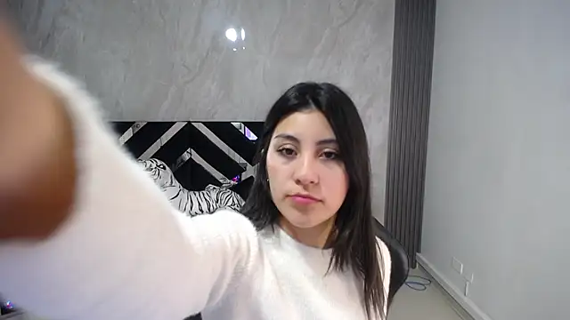 Snapshot of Zoe_Blaze_A chatting on September 2025 12:05:01 PM Zoe Blaze A online show from September 2025 12:05:01 PM