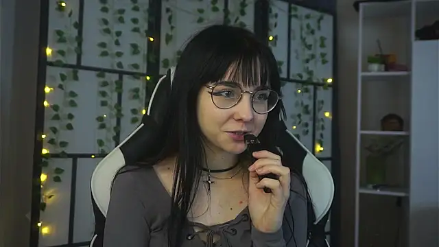 Snapshot of BereniceBattersby chatting on October 2025 08:50:02 PM BereniceBattersby online show from October 2025 08:50:02 PM