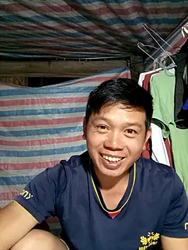Snapshot of DungLuongg chatting on May 2026 02:00:01 PM DungLuongg online show from May 2026 02:00:01 PM