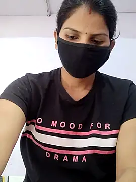 poojam93 online show from November 2025 02:55:02 AM