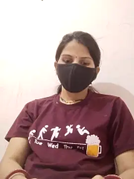 poojam93 online show from February 2026 08:10:01 AM