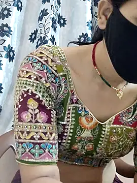 poojam93 online show from April 2026 01:49:02 AM