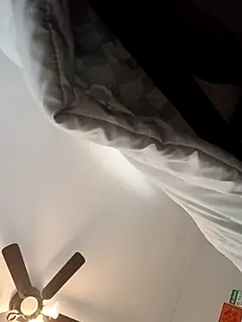 sarahkat86 online show from March 2026 01:15:01 PM