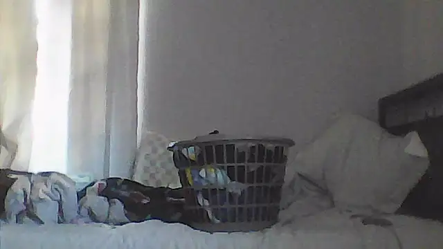 sarahkat86 online show from April 2026 10:10:02 PM