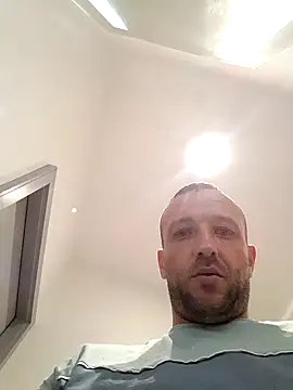 Snapshot of Tony88hgh chatting on June 2026 05:46:02 PM Tony88hgh online show from June 2026 05:46:02 PM