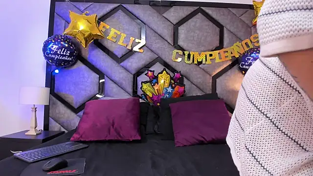 SuzzieSweet online show from January 2026 08:11:02 PM